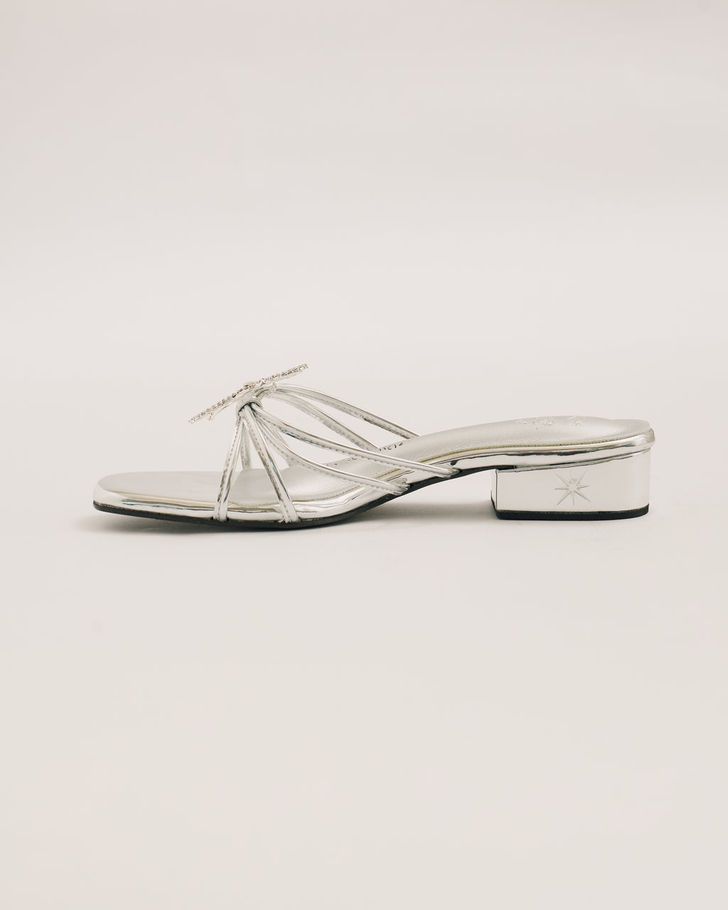 [Pre-Order] Missing Slipper Collection - Magic Mirror