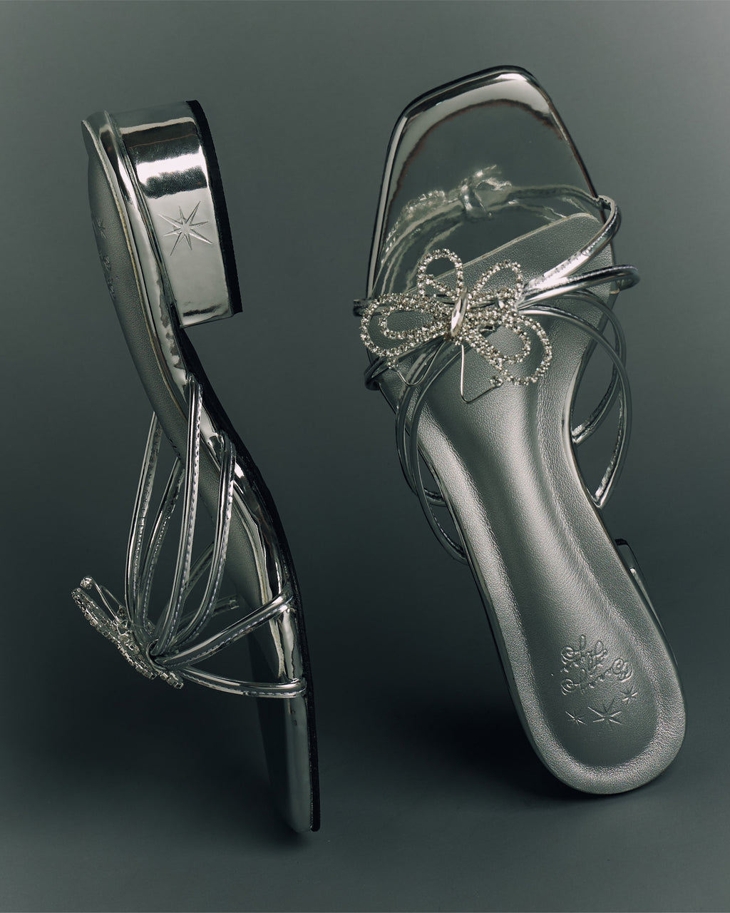 [Pre-Order] Missing Slipper Collection - Magic Mirror